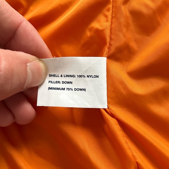 GAP Bright Red Women's Quilted Down Vest size small - Picture 12 of 12